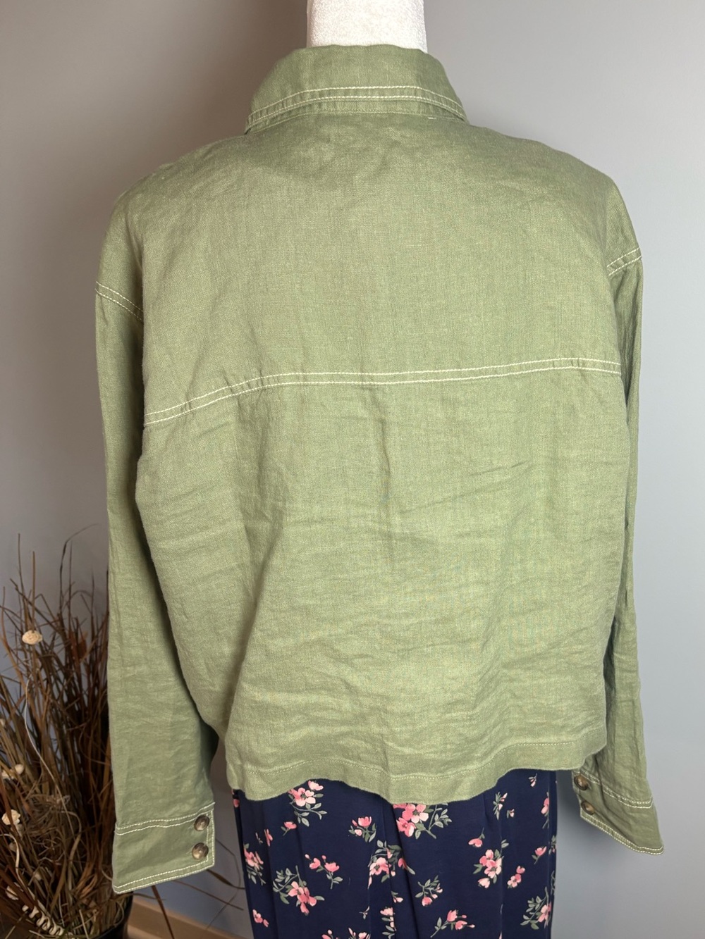 Rachel Zoe 100% Linen Olive Green Utility Shacket Large - Picture 3 of 10